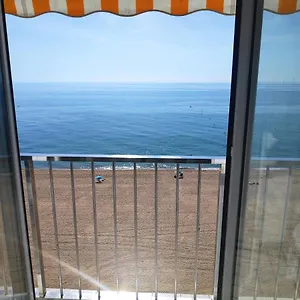 https://apartamento-platja-daro-17250.topcostabravahotels.com